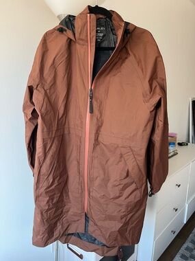 Varley Rust Brown and Black Hooded Jacket